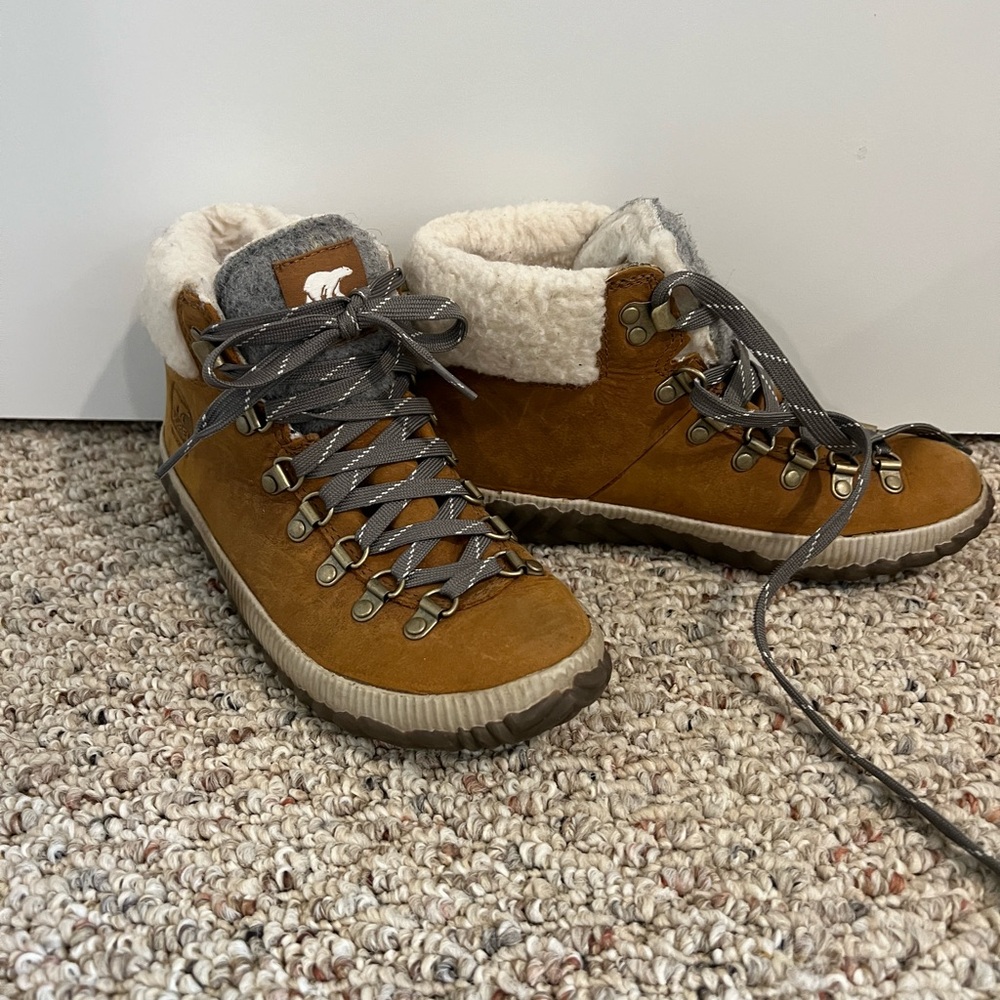 Sorel winter boots. Lace-up. Size 7